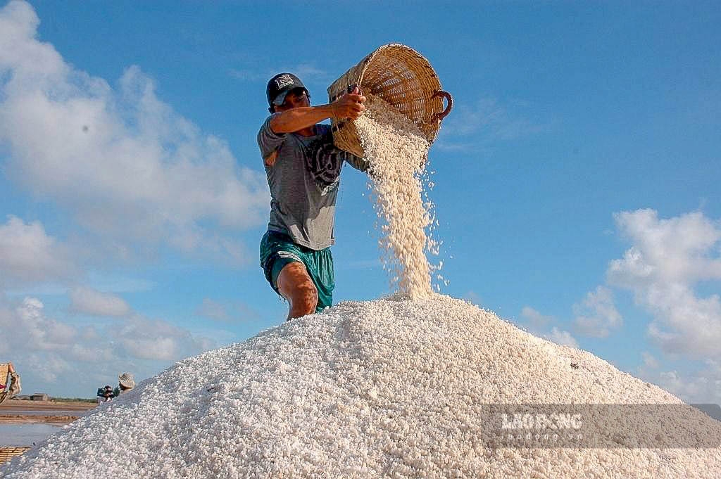 Năm 2020, nghề làm muối Bạc Liêu được Bộ Văn hóa Thể thao Du lịch công nhận di sản văn hóa phi vật thể quốc gia. Ý thức được việc này, tỉnh Bạc Liêu đã ban hành Đề án nâng cao giá trị sản xuất và chế biến muối giai đoạn 2021-2030.