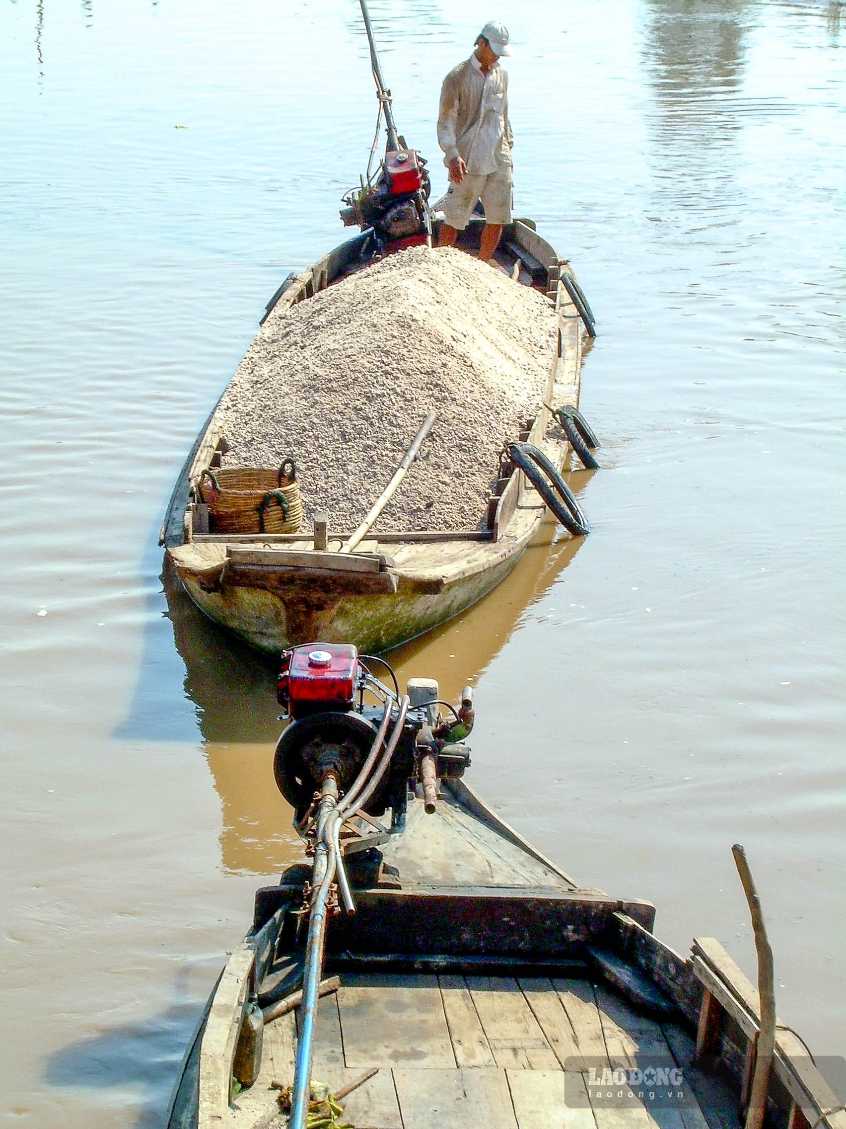 Ông Nguyễn Hoàng Quốc, Chủ tịch Hội đồng quản trị Hợp tác xã Huy Điền (xã Điền Hải, huyện Đông Hải) cho biết, không có nhiều diêm dân áp dụng phương pháp trải bạt bởi chi phí đầu tư vượt quá khả năng của phần đông bà con.